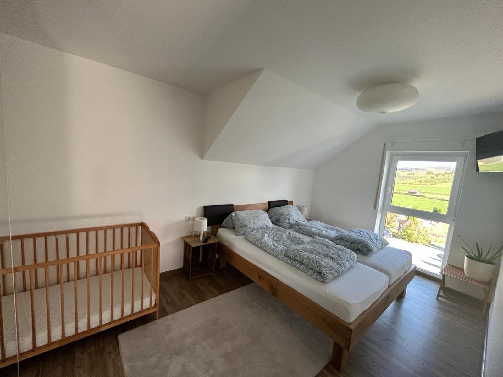 3 Zimmer Neubauwohnung In Der Schwaebischen Toskana Левенштайн Екстер'єр фото