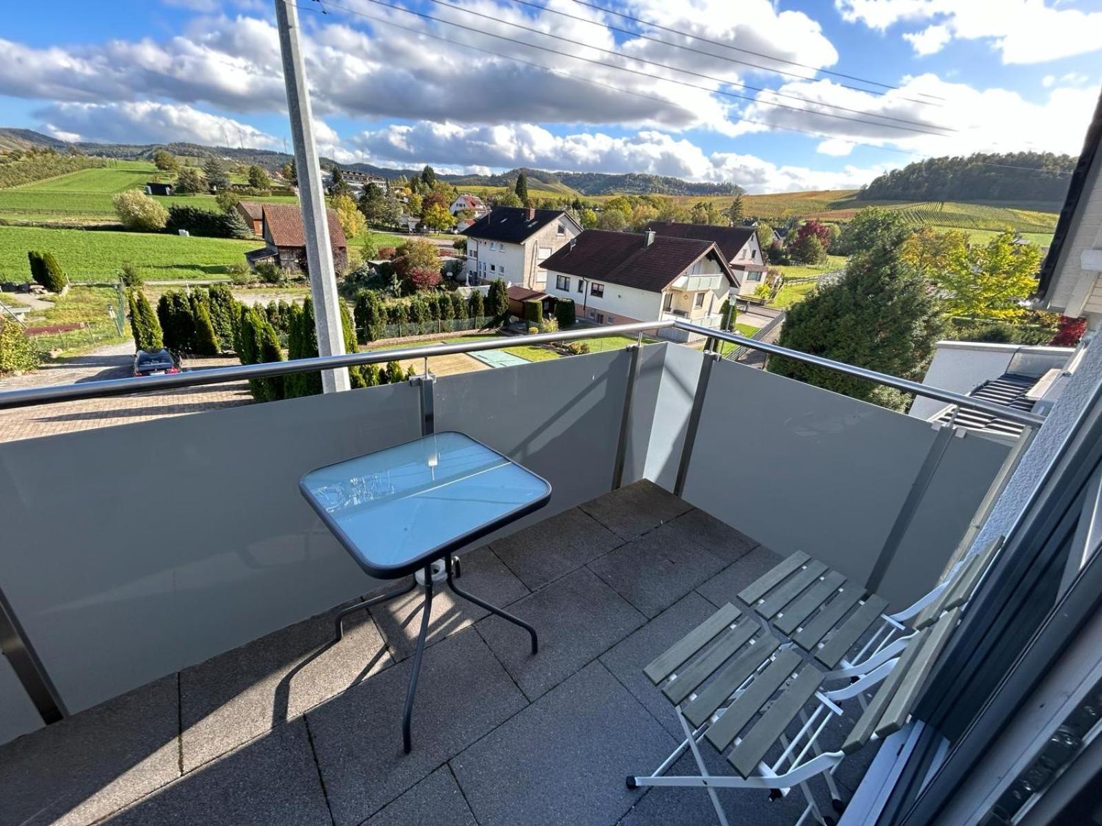 3 Zimmer Neubauwohnung In Der Schwaebischen Toskana Левенштайн Екстер'єр фото